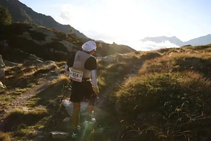 比赛中跑进, RzvrI, 又在后半程 比赛中跑进, RzvrI, 又在后半程