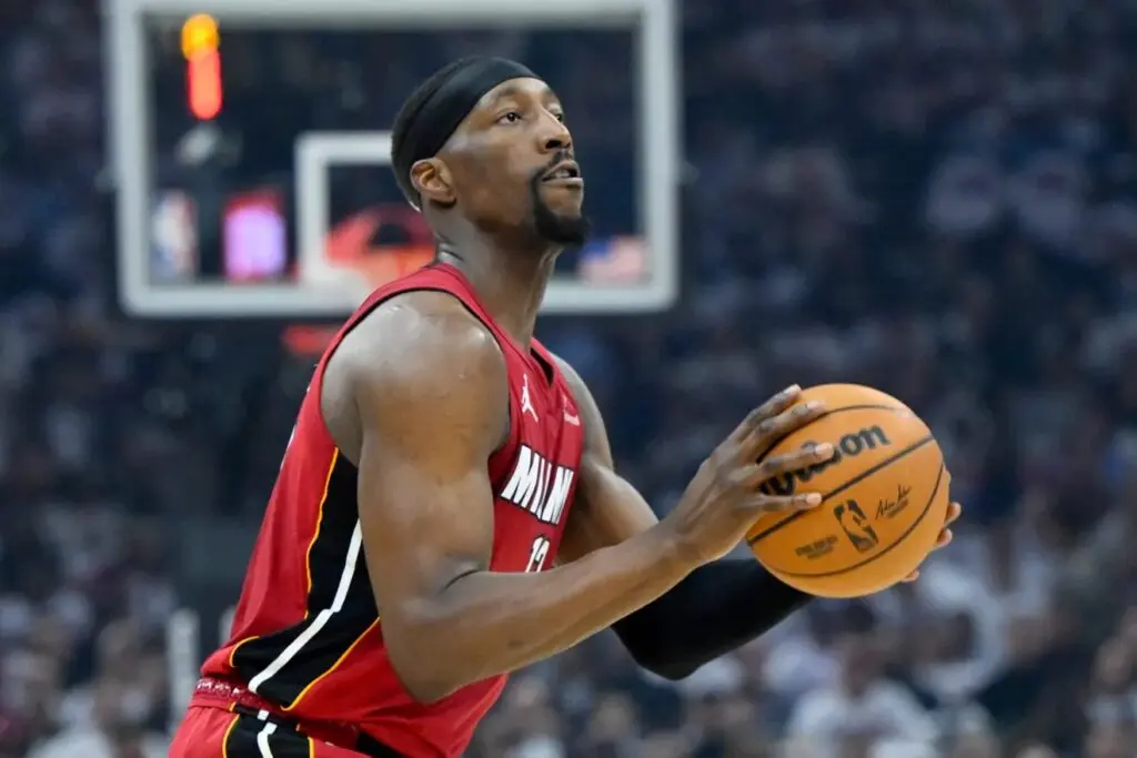 只不过, 米切尔 只不过, 米切尔