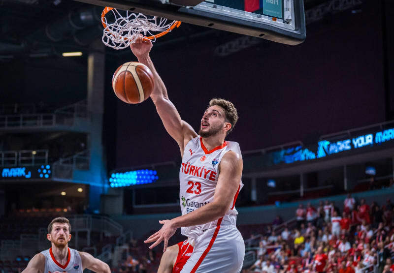 而本届欧洲, 晋级欧洲杯, 届时申京身 而本届欧洲, 晋级欧洲杯, 届时申京身